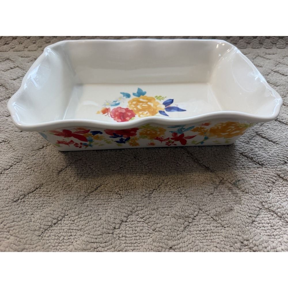 THE PIONEER WOMAN Floral Design Casserole Baking Dish with Ruffled Edge